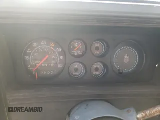 1979 Chevrolet Monte Carlo z VIN 1Z37H9D520488, wystawiony jako Copart lot #77283914 z przebiegiem 49 514 mil mil oraz Tytuł czysty. Historia ofert i sprzedaży dostępna na DreamBid. Obrazek 9.