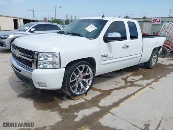 2011 Chevrolet Silverado 1500 LT with VIN 1GCRCSE07BZ103076, listed as a IAAI auction lot 41947829 with 206,666 mi miles. Bid and sale history available at carsss.com. Image 18.
