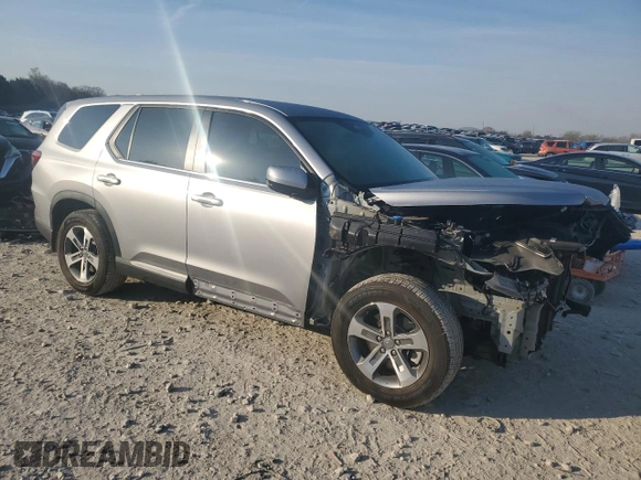 2025 Honda Pilot EX-L z VIN 5FNYG2H44SB000413, wystawiony jako Copart lot #50594725 z przebiegiem 6 075 mil mil oraz Szkoda całkowita • Salvage title. Historia ofert i sprzedaży dostępna na DreamBid. Obrazek 4.
