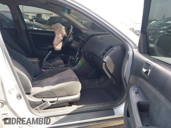 2005 Honda Accord LX z VIN 1HGCM56415A106162, wystawiony jako IAAI lot #42119356 z przebiegiem Nie podano mil oraz . Historia ofert i sprzedaży dostępna na DreamBid. Obrazek 5.