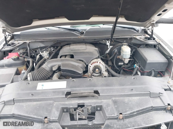 2011 Chevrolet Avalanche LT with VIN 3GNTKFE39BG212642, listed as a IAAI auction lot 41951335 with 221,950 mi miles. Bid and sale history available at carsss.com. Image 10.