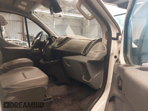 2017 Ford Transit z VIN 1FTYE1ZM4HKA28769, wystawiony jako IAAI lot #42692562 z przebiegiem 240 533 mil mil oraz . Historia ofert i sprzedaży dostępna na DreamBid. Obrazek 5.