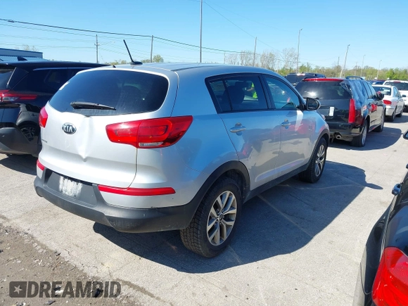 2016 Kia Sportage LX with VIN KNDPB3AC4G7812616, listed as a IAAI auction lot 42118087 with 179,500 mi miles. Bid and sale history available at carsss.com. Image 4.