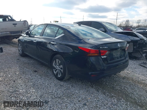 2020 Nissan Altima 2.5 S with VIN 1N4BL4BV2LN319199, listed as a IAAI auction lot 41228586 with 73,510 mi miles. Bid and sale history available at carsss.com. Image 3.
