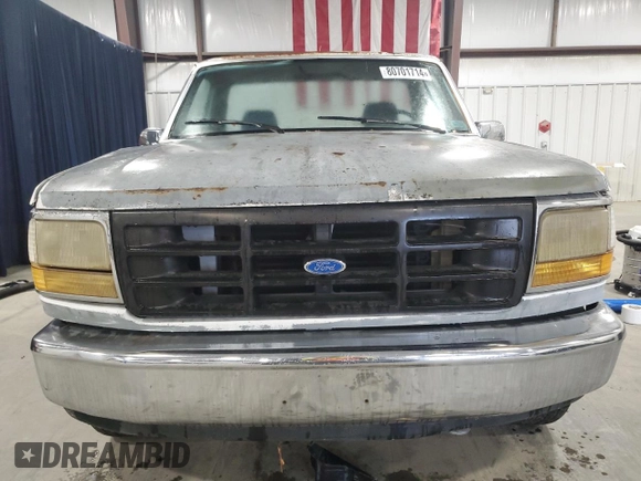 1992 Ford F-150 with VIN 1FTDF15Y2NNA80416, listed as a Copart auction lot 80701714 with 193,490 mi miles and Clean Title. Bid and sale history available at carsss.com. Image 5.