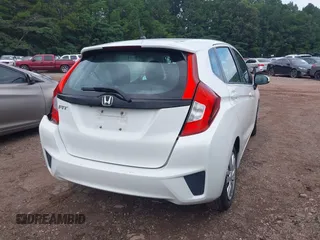 2015 Honda Fit LX with VIN 3HGGK5H52FM774019, listed as a IAAI auction lot 42614477 with 270,129 mi miles and . Bid and sale history available at DreamBid. Image 4.