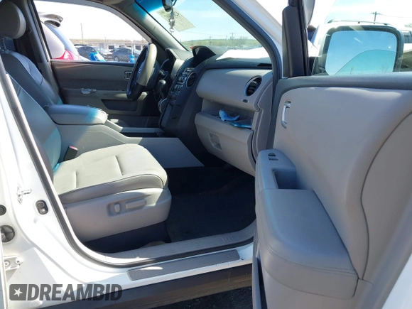 2013 Honda Pilot EX-L with VIN 5FNYF4H5XDB075692, listed as a IAAI auction lot 42073807 with 154,824 mi miles and . Bid and sale history available at carsss.com. Image 5.