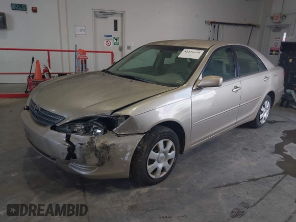 2004 Toyota Camry LE z VIN 4T1BE32K54U380439, wystawiony jako IAAI lot #42226118 z przebiegiem 262 644 mil mil oraz . Historia ofert i sprzedaży dostępna na DreamBid. Obrazek 2.