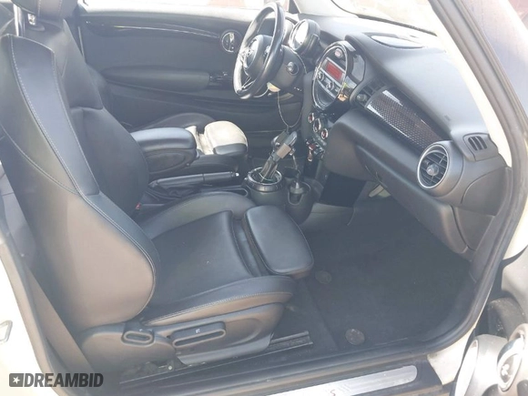 2015 MINI Cooper Hardtop S with VIN WMWXP7C50F2A34429, listed as a IAAI auction lot 41992816 with 160,316 mi miles. Bid and sale history available at carsss.com. Image 5.