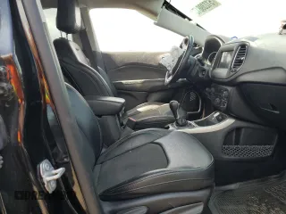 2019 Jeep Compass Latitude с VIN 3C4NJCBB2KT852018, выставлен на аукционе Copart как лот 51239815 с пробегом Не указан миль и Списание • Salvage title. История ставок и продаж доступна на DreamBid. Изображение 7.