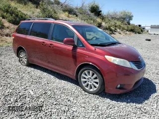 2012 Toyota Sienna XLE with VIN 5TDDK3DC0CS041425, listed as a Copart auction lot 60286305 with 214,634 mi miles and Salvage title. Bid and sale history available at DreamBid. Image 4.