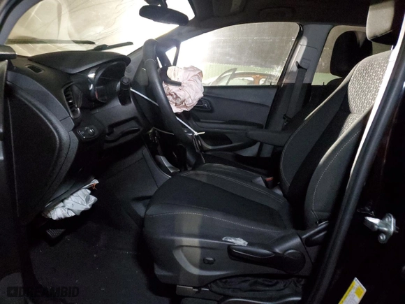 2020 Chevrolet Trax LS with VIN 3GNCJKSBXLL281095, listed as a Copart auction lot 82325984 with 28,113 mi miles and Salvage Title. Bid and sale history available at carsss.com. Image 7.
