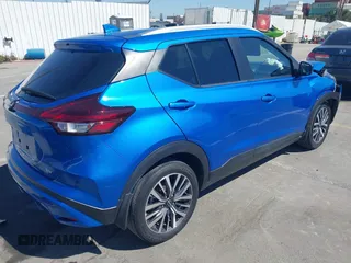 2022 Nissan Kicks SV with VIN 3N1CP5CV7NL509481, listed as a IAAI auction lot 41831963 with 29,977 mi miles. Bid and sale history available at carsss.com. Image 4.