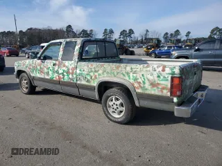 1995 Dodge Dakota z VIN 1B7GL23X7SS250840, wystawiony jako Copart lot #87114384 z przebiegiem 123 860 mil mil oraz Czysty tytuł • Clean title. Historia ofert i sprzedaży dostępna na DreamBid. Obrazek 2.