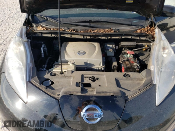 2015 Nissan LEAF SV with VIN 1N4AZ0CP3FC305864, listed as a Copart auction lot 70217143 with 48,257 mi miles. Bid and sale history available at carsss.com. Image 11.