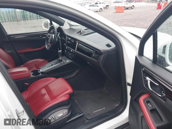 2021 Porsche Macan with VIN WP1AA2A5XMLB16221, listed as a IAAI auction lot 42346445 with 62,742 mi miles and . Bid and sale history available at DreamBid. Image 5.