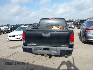 2008 GMC Sierra Denali z VIN 2GTEK638X81334086, wystawiony jako IAAI lot #42531560 z przebiegiem 248 592 mil mil oraz . Historia ofert i sprzedaży dostępna na DreamBid. Obrazek 16.