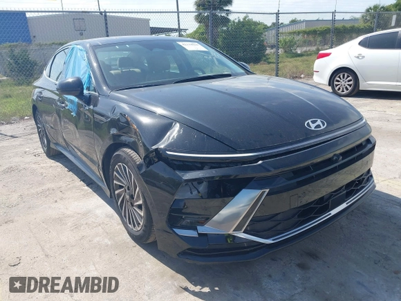 2024 Hyundai Sonata Hybrid Limited with VIN KMHL54JJ7RA102010, listed as a IAAI auction lot 42118010 with 3,782 mi miles. Bid and sale history available at carsss.com. Image 1.