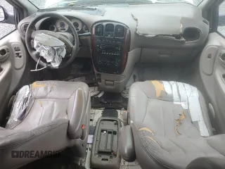 2002 Chrysler Town & Country LXi with VIN 2C4GP54L82R731733, listed as a Copart auction lot 82974104 with 0 mi miles and Salvage Title. Bid and sale history available at carsss.com. Image 8.