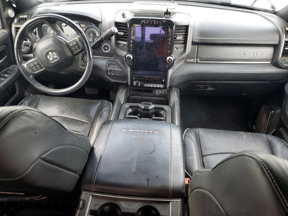 2020 Ram 2500 Limited z VIN 3C6UR5SL2LG283018, wystawiony jako Copart lot #81413464 z przebiegiem 109 774 mil mil oraz Szkoda całkowita • Salvage title. Historia ofert i sprzedaży dostępna na DreamBid. Obrazek 8.