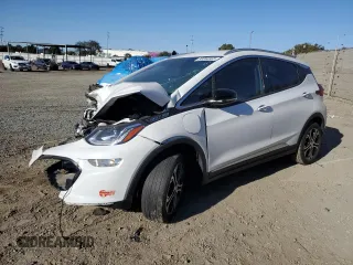2018 Chevrolet Bolt EV Premier with VIN 1G1FX6S09J4136667, listed as a Copart auction lot 88350965 with 0 mi miles and Salvage Title. Bid and sale history available at carsss.com. Image 1.