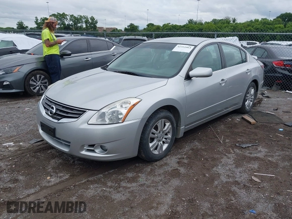 2012 Nissan Altima S z VIN 1N4AL2AP6CC193122, wystawiony jako IAAI lot #42311063 z przebiegiem 183 570 mil mil oraz . Historia ofert i sprzedaży dostępna na DreamBid. Obrazek 2.