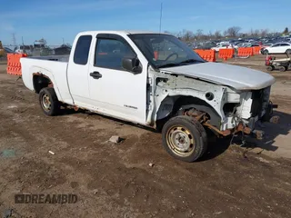 2005 Chevrolet Colorado LS Z71 with VIN 1GCDT196058151516, listed as a IAAI auction lot 41557625 with 214,045 mi miles. Bid and sale history available at carsss.com. Image 1.