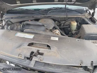 2001 Chevrolet Silverado 1500 LS with VIN 2GCEC19T311109560, listed as a IAAI auction lot 42065330 with 271,232 mi miles. Bid and sale history available at carsss.com. Image 10.