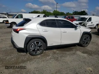 2021 Lexus UX with VIN JTHX9JBH6M2052870, listed as a Copart auction lot 54749535 with 62,800 mi miles and Salvage Title. Bid and sale history available at carsss.com. Image 3.