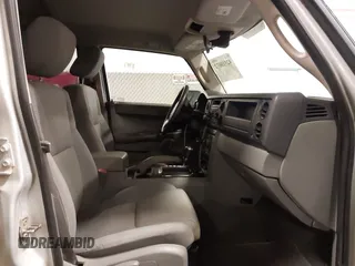 2006 Jeep Commander с VIN 1J8HG48K76C221543, выставлен на аукционе IAAI как лот 42310672 с пробегом 208 643 миль миль и . История ставок и продаж доступна на DreamBid. Изображение 5.