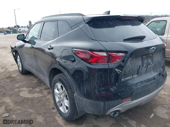 2019 Chevrolet Blazer with VIN 3GNKBGRS8KS642727, listed as a IAAI auction lot 41708709 with 86,184 mi miles. Bid and sale history available at carsss.com. Image 3.