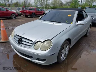 2007 Mercedes-Benz CLK-Class 3.5L with VIN WDBTK56F57F207294, listed as a IAAI auction lot 42128925 with 122,162 mi miles. Bid and sale history available at carsss.com. Image 2.