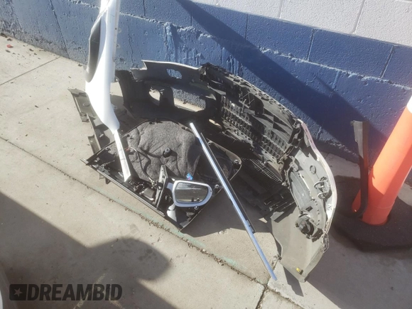 2015 Audi allroad Premium Plus with VIN WA1UFAFL0FA038560, listed as a Copart auction lot 82605264 with 128,158 mi miles and Salvage Title. Bid and sale history available at carsss.com. Image 12.