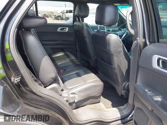 2013 Ford Explorer XLT with VIN 1FM5K8D82DGA28759, listed as a IAAI auction lot 42098916 with 236,444 mi miles and . Bid and sale history available at carsss.com. Image 8.