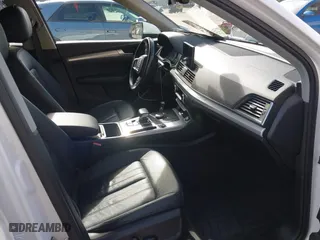 2018 Audi Q5 Premium with VIN WA1ANAFY5J2065919, listed as a IAAI auction lot 41692587 with 79,733 mi miles. Bid and sale history available at carsss.com. Image 5.