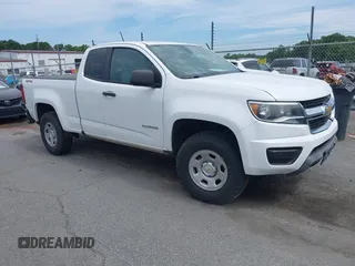 2019 Chevrolet Colorado 4WD Work Truck z VIN 1GCHTBEA5K1221307, wystawiony jako IAAI lot #42273653 z przebiegiem 94 746 mil mil oraz . Historia ofert i sprzedaży dostępna na DreamBid. Obrazek 1.