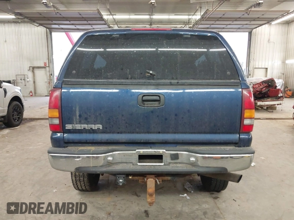 2002 GMC Sierra 2500HD SLE with VIN 1GTHK23192F157362, listed as a IAAI auction lot 41200514 with 145,273 mi miles. Bid and sale history available at carsss.com. Image 17.