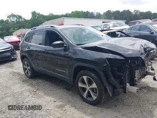 2020 Jeep Cherokee Limited z VIN 1C4PJMDN6LD623130, wystawiony jako IAAI lot #42289135 z przebiegiem 54 107 mil mil oraz . Historia ofert i sprzedaży dostępna na DreamBid. Obrazek 1.
