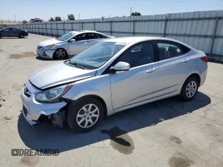 2013 Hyundai Accent GLS z VIN KMHCT4AE5DU416853, wystawiony jako Copart lot #57818195 z przebiegiem 84 550 mil mil oraz Szkoda całkowita • Salvage title. Historia ofert i sprzedaży dostępna na DreamBid. Obrazek 1.