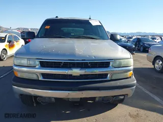 2005 Chevrolet Tahoe LS with VIN 1GNEK13T95J124661, listed as a IAAI auction lot 41885297 with 309,905 mi miles. Bid and sale history available at carsss.com. Image 6.