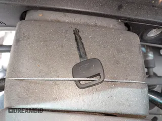 2002 Toyota Tacoma PreRunner с VIN 5TEGN92N02Z063860, выставлен на аукционе IAAI как лот 42177157 с пробегом 121 738 миль миль и . История ставок и продаж доступна на DreamBid. Изображение 11.