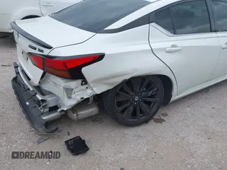 2022 Nissan Altima SR z VIN 1N4BL4CV3NN424416, wystawiony jako IAAI lot #42127183 z przebiegiem 8 881 mil mil oraz . Historia ofert i sprzedaży dostępna na DreamBid. Obrazek 6.