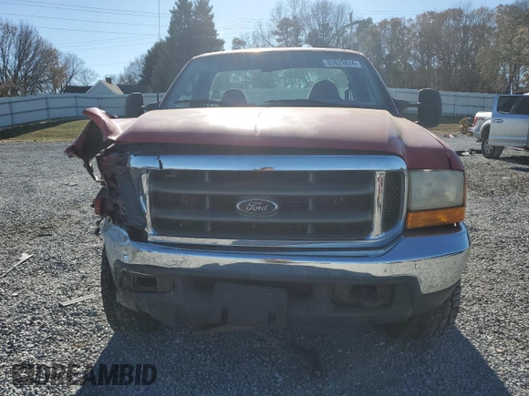 2000 Ford Super Duty F-250 XL with VIN 1FTNF21F3YEB90135, listed as a Copart auction lot 83629824 with 224,902 mi miles and Salvage Title. Bid and sale history available at carsss.com. Image 5.