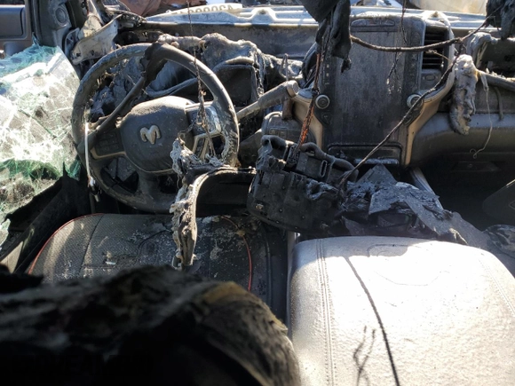 2019 Ram 2500 Laramie with VIN 3C6UR5FLXKG548602, listed as a Copart auction lot 42999815 with Not provided miles and Non repairable. Bid and sale history available at DreamBid. Image 8.