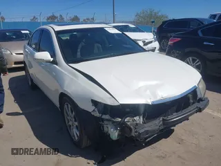 2005 Acura TSX with VIN JH4CL96955C034101, listed as a IAAI auction lot 41826809 with 204,223 mi miles. Bid and sale history available at carsss.com. Image 1.