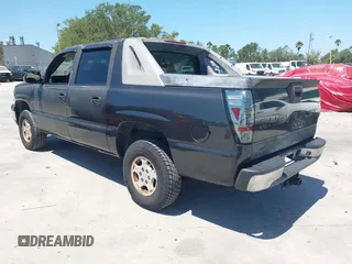 2003 Chevrolet Avalanche with VIN 3GNEC13T03G328843, listed as a IAAI auction lot 42059671 with 210,159 mi miles. Bid and sale history available at carsss.com. Image 3.