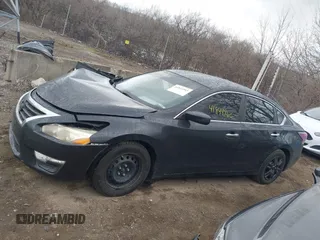 2015 Nissan Altima 2.5 S with VIN 1N4AL3AP2FN351860, listed as a IAAI auction lot 41844963 with 173,046 mi miles. Bid and sale history available at carsss.com. Image 15.