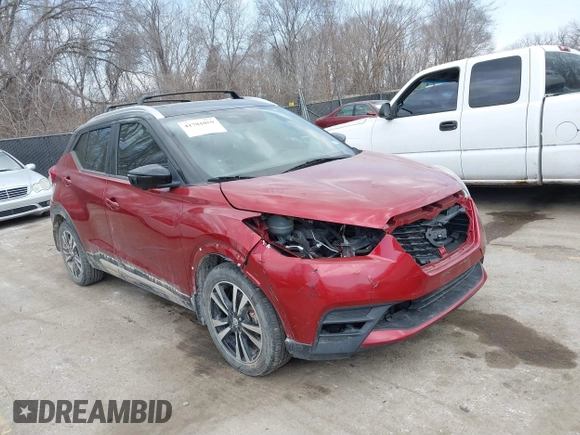 2019 Nissan Kicks SR with VIN 3N1CP5CUXKL492775, listed as a IAAI auction lot 41781059 with 152,745 mi miles. Bid and sale history available at carsss.com. Image 1.