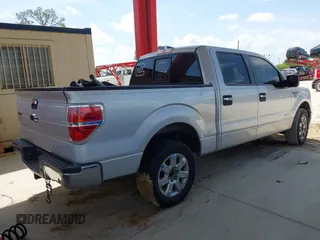 2013 Ford F-150 XL z VIN 1FTFW1CTXDKG41882, wystawiony jako IAAI lot #42680624 z przebiegiem 243 505 mil mil oraz . Historia ofert i sprzedaży dostępna na DreamBid. Obrazek 4.