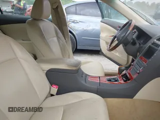 2010 Lexus ES 330 z VIN JTHBK1EG8A2395810, wystawiony jako IAAI lot #42134016 z przebiegiem 186 635 mil mil oraz . Historia ofert i sprzedaży dostępna na DreamBid. Obrazek 5.